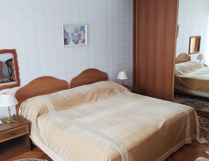 Джуниор сюит 2-местный 2-комнатный с балконом и ванной ЮГ корпус 2 - Санаторий «Первомайский» Евпатория