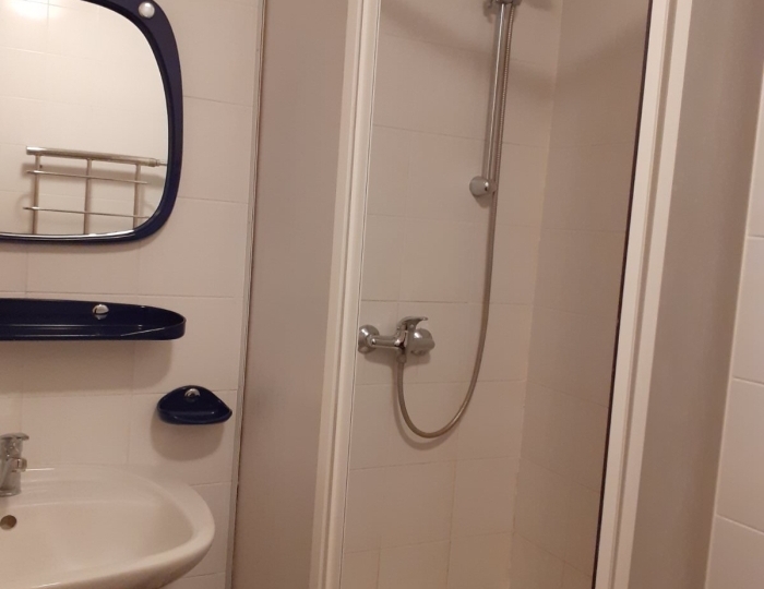 Стандарт 1-местный 1-комнатный с балконом и душем ЮГ корпус 1 - Санаторий «Первомайский» Евпатория