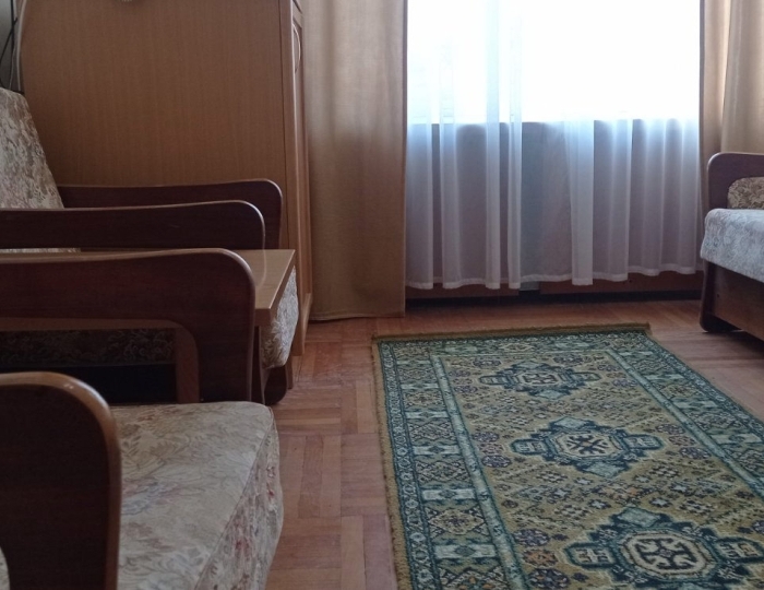 Стандарт 2-местный 2-комнатный без балкона с ванной 1 этаж ЮГ корпус 1 - Санаторий «Первомайский» Евпатория