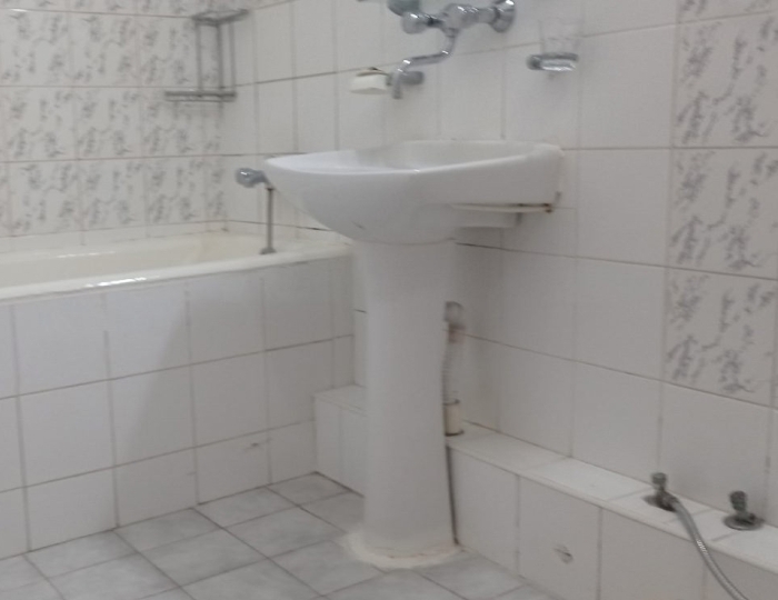 Стандарт 2-местный 2-комнатный без балкона с ванной 1 этаж ЮГ корпус 1 - Санаторий «Первомайский» Евпатория