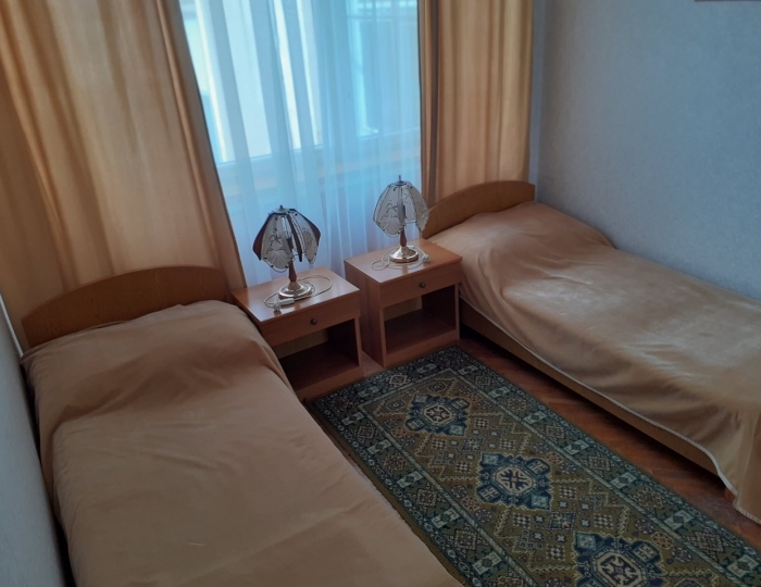 Стандарт 2-местный 2-комнатный без балкона с ванной Север корпус 1 - Санаторий «Первомайский» Евпатория